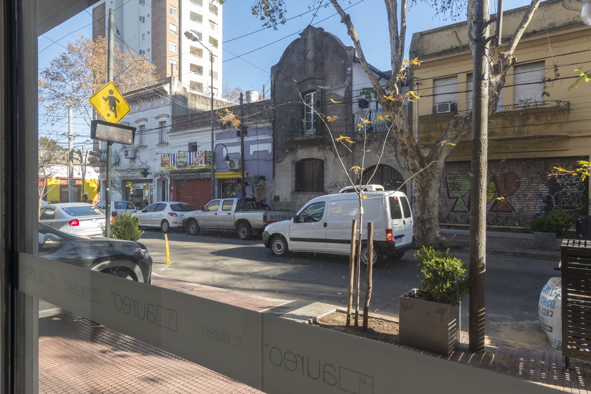 Tránsito peatonal en la cuadra