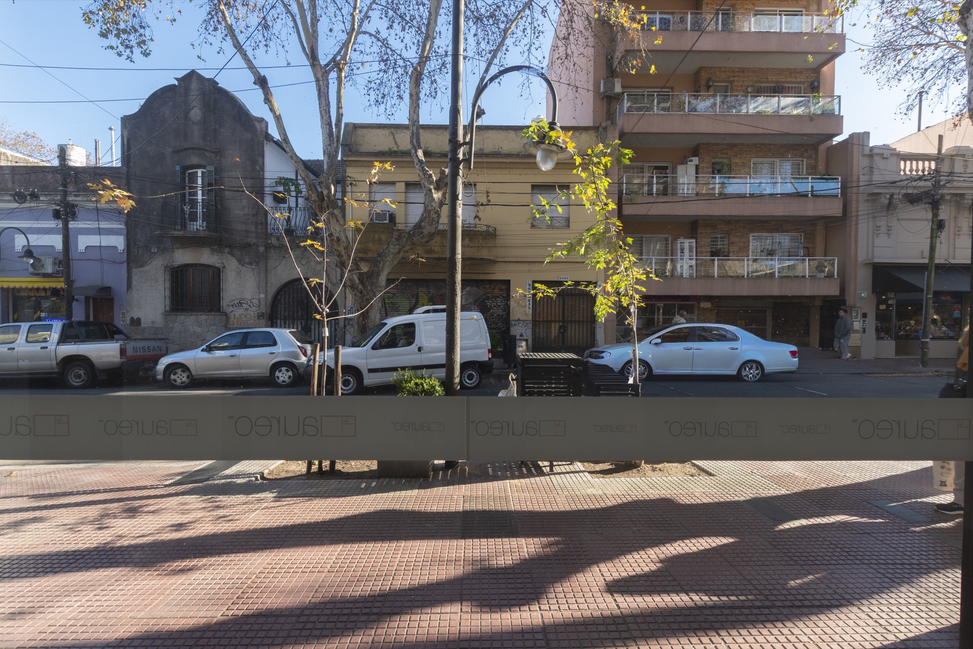 Vista de la cuadra comercial